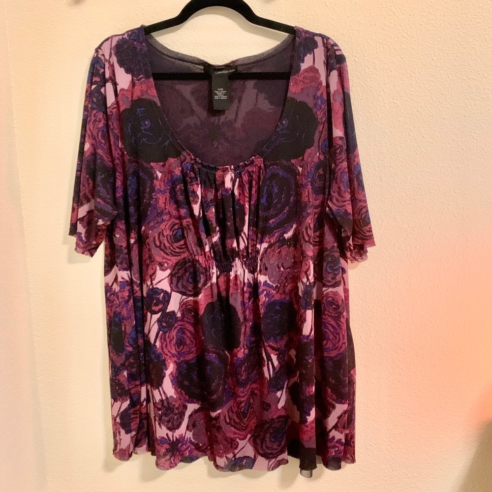 Calvin Klein Jeans elbow length tunic style top